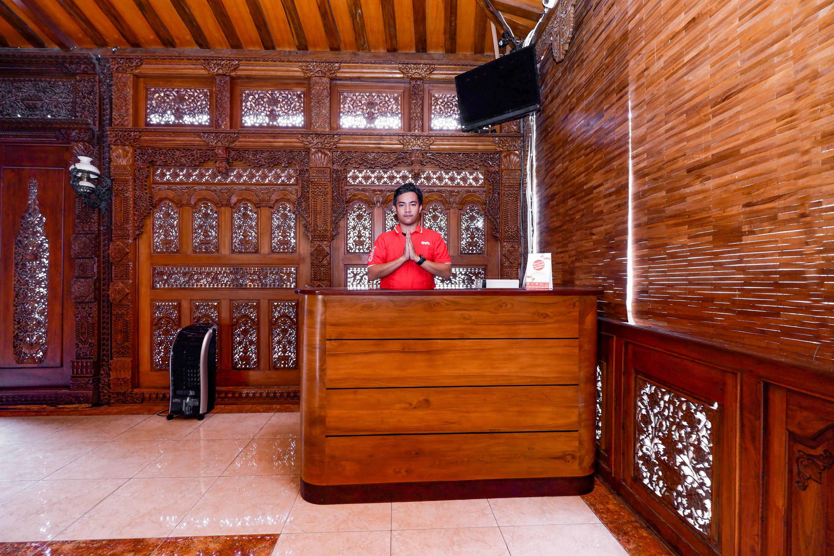 Oyo 2327 Pagsis Village Klaten Exterior foto